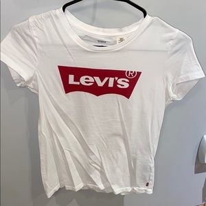Levis graphic tee
